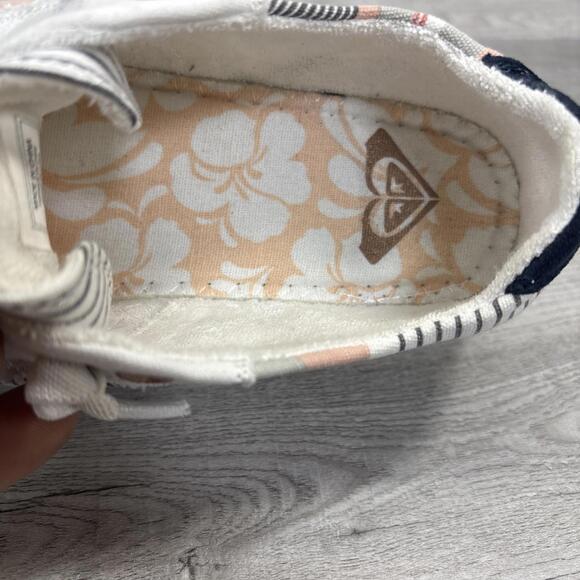 Roxy  Surf  Cannon  Women’s Nautical Stripe Sneakers, Sz 8 - Picture 9 of 15
